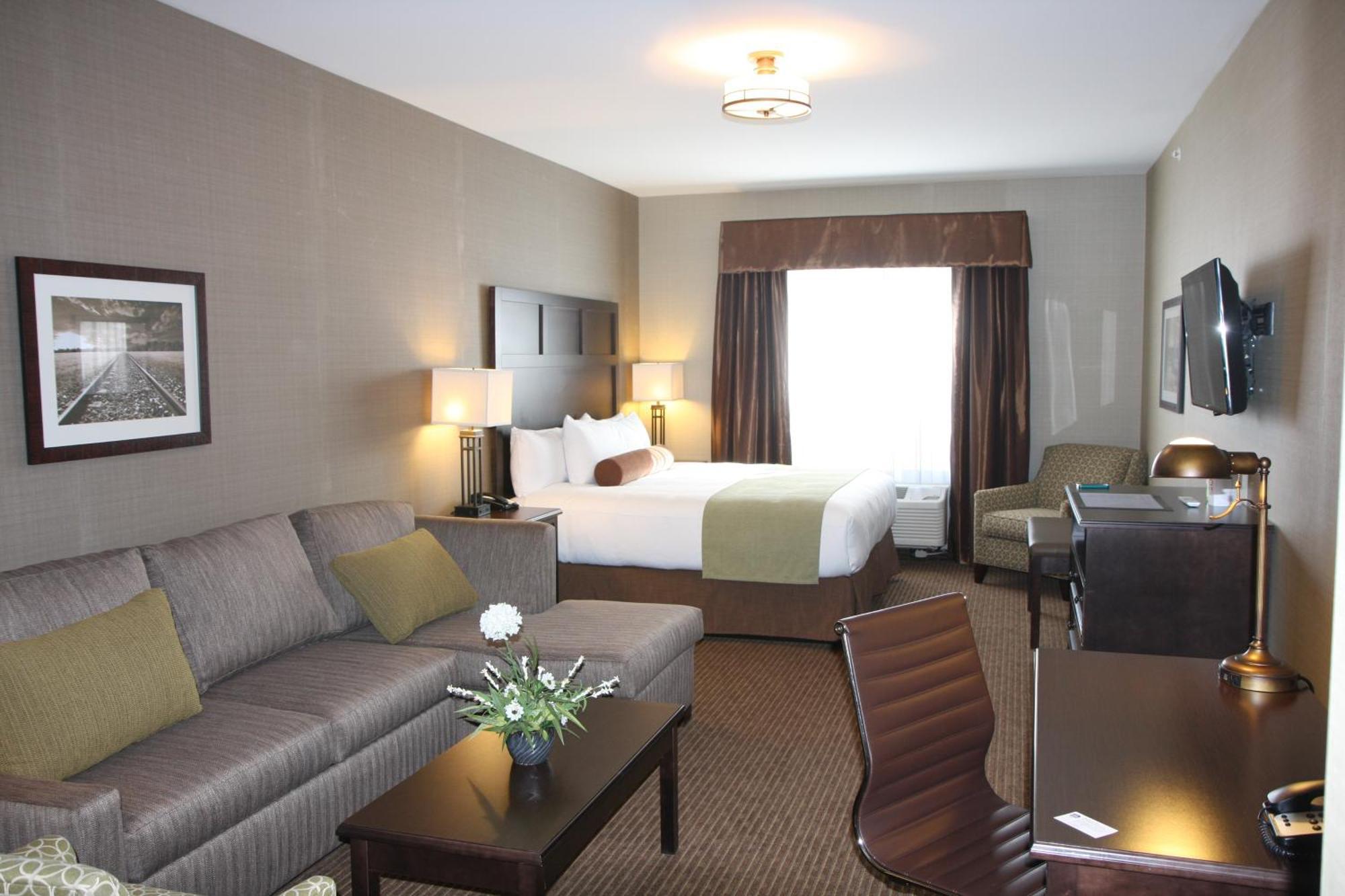 Best Western Plus Okotoks Inn & Suites מראה חיצוני תמונה
