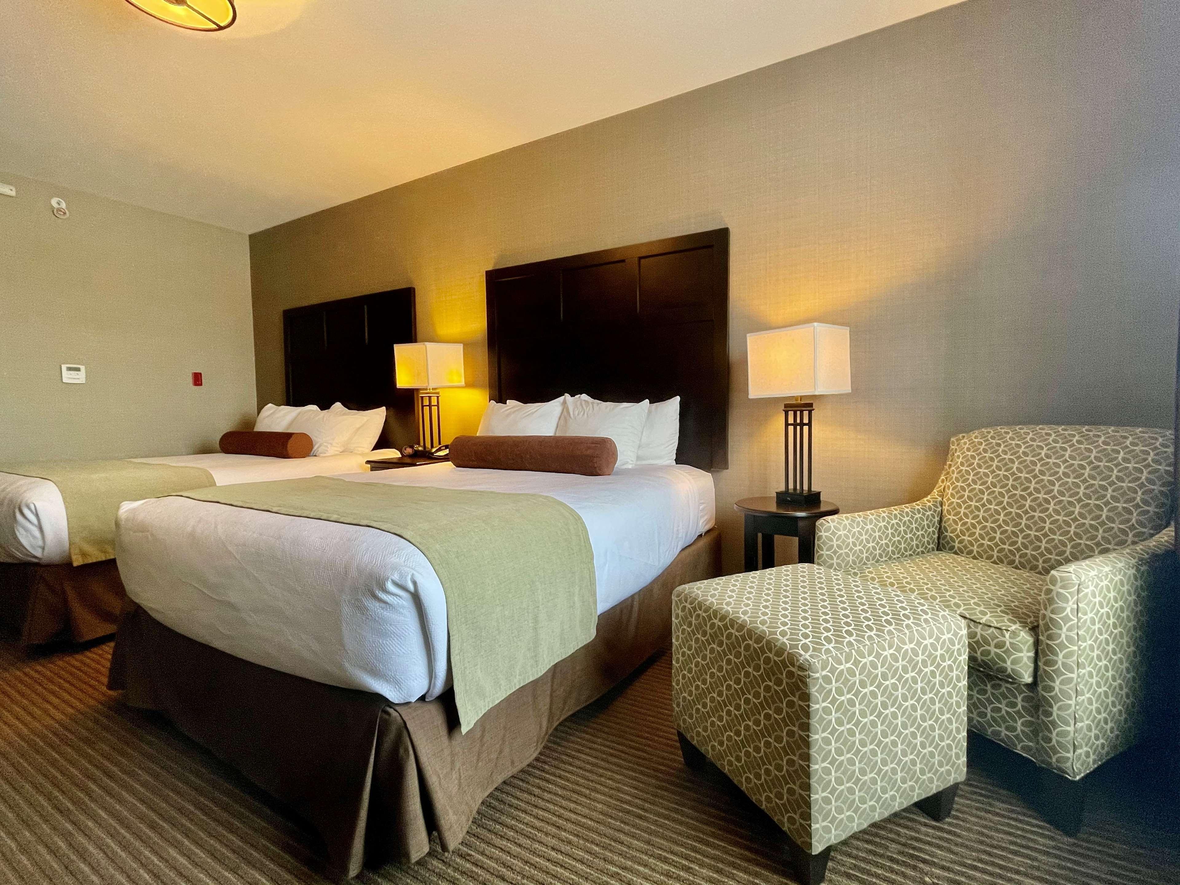 Best Western Plus Okotoks Inn & Suites מראה חיצוני תמונה