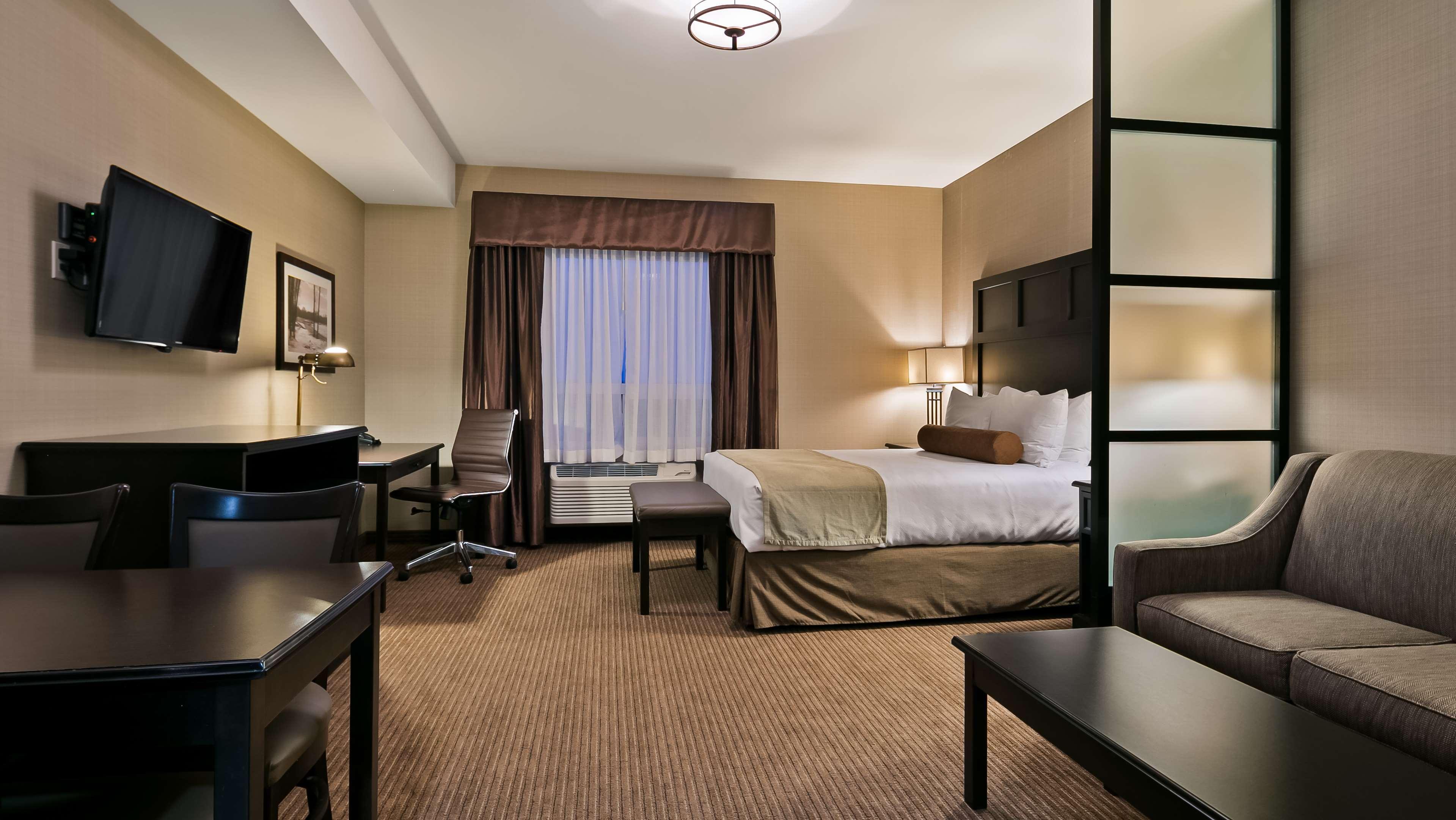 Best Western Plus Okotoks Inn & Suites מראה חיצוני תמונה
