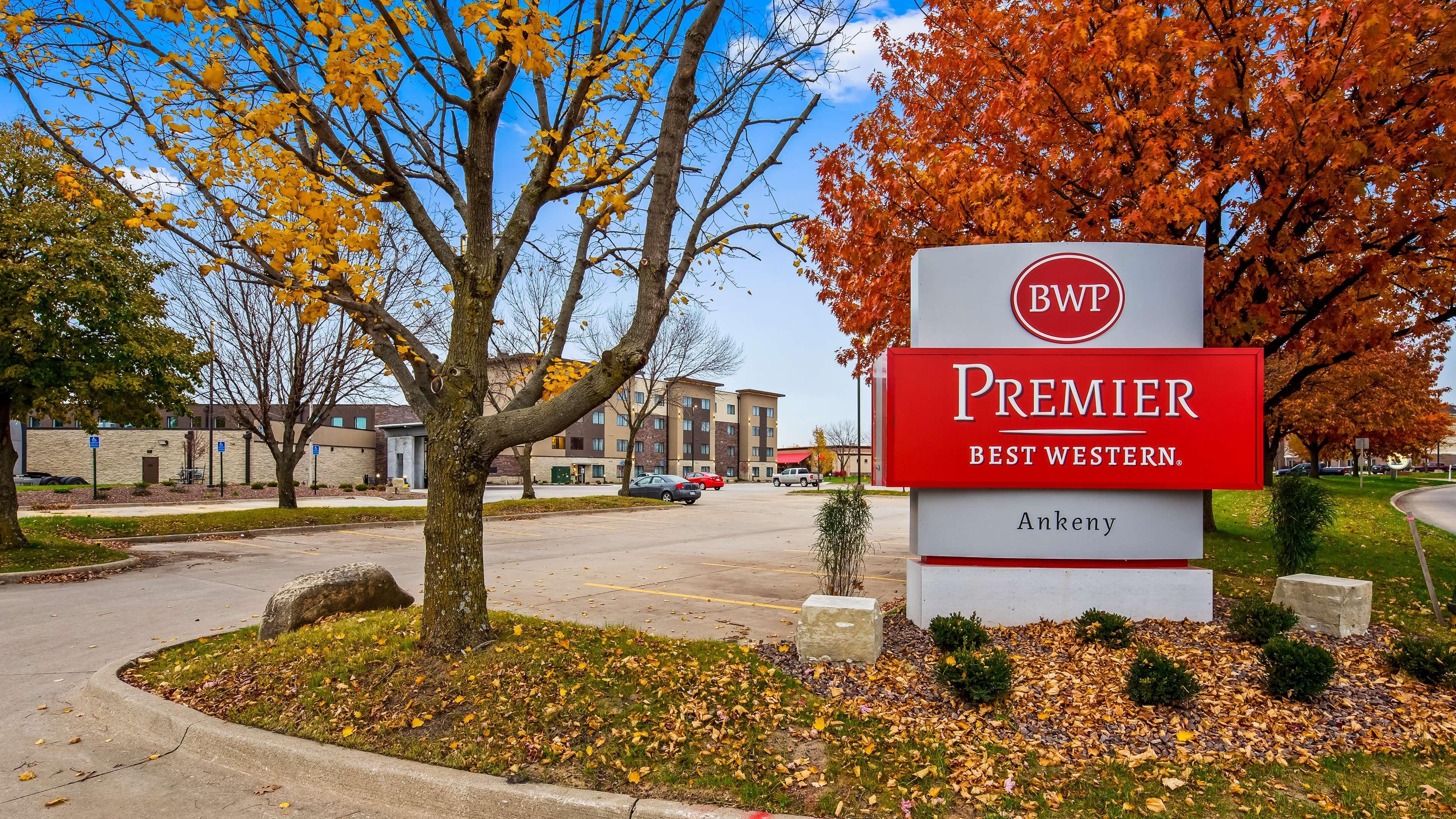 Best Western Plus Okotoks Inn & Suites מראה חיצוני תמונה